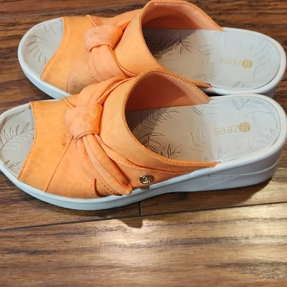BZees LifeStride Smile Orange Wedge Slide Sandals - Picture 2 of 8